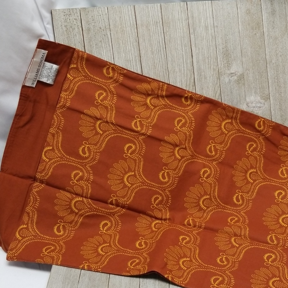 Williams Sonoma Table Runner